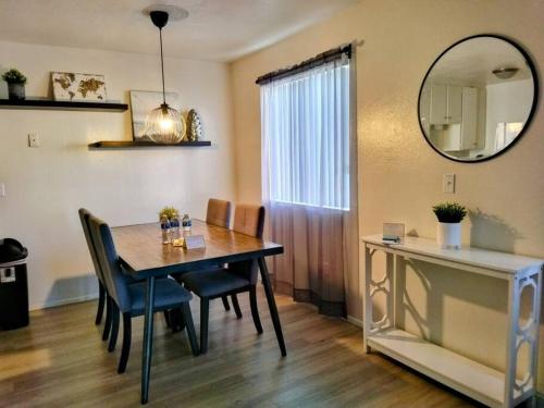 Entire Lovely 2 Bedroom Unit in Imperial Beach CA in Imperial Beach, USA