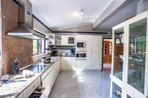Casa Joana - Stunning Villa - image 2