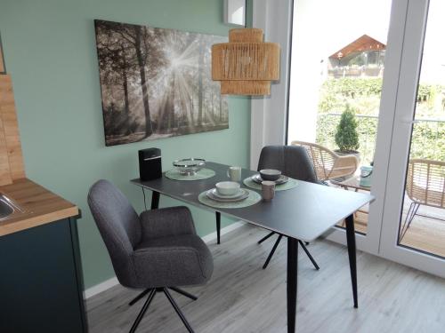 One-Bedroom Apartment with Balcony