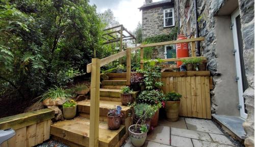 Afon Rhaiadr Country House - image 5