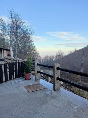 周邊環境, Matinas House in 阿吉奧斯帕夫洛斯那奧薩