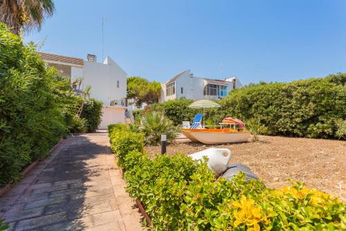 Garden, apuliablue1 in Fesca