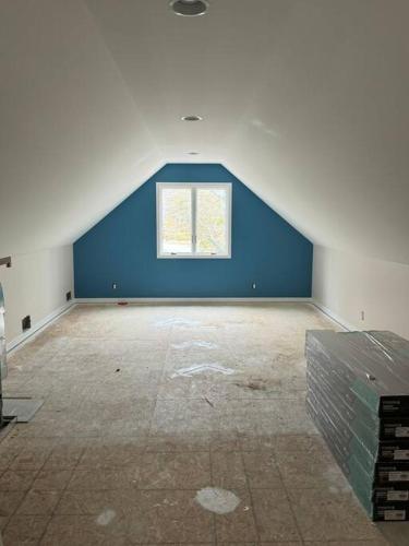 Brand New Getaway with Pool, Theater and Game Room in Holland, USA