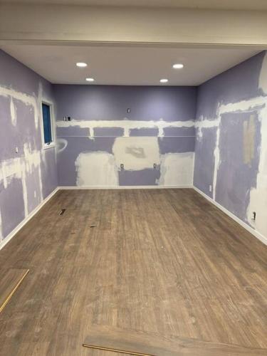 Brand New Getaway with Pool Theater and Game Room - image 11