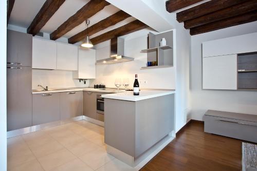 Good Wine Apartments 5