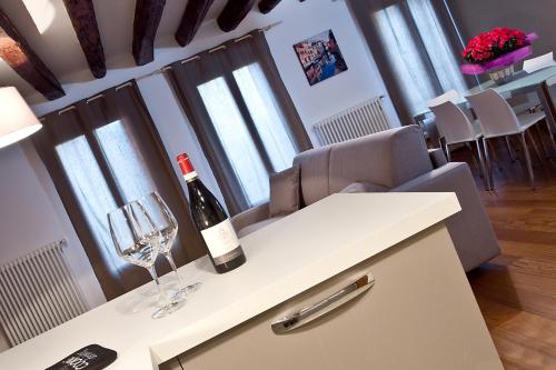 Good Wine Apartments - image 13