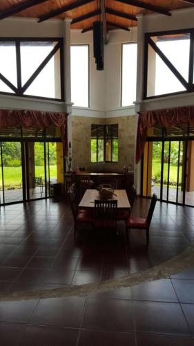 Létesítmények, Casita en la finca Los Bambú (Casita en la finca Los Bambu) in Colon