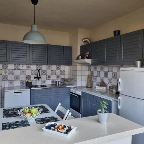 Spacious 3 bedroom apartment, close to metro station, Sofia (Foto 3)