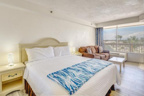 Steps to Daytona Beach Studio with Resort Amenities in Daytona Beach, USA