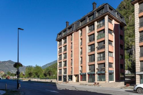 Eksterijer hotela, Dúplex Artístico con Terraza I 10 min del Centro I AndBnB (Duplex Artistico con Terraza I 10 min del Centro I AndBnB) in Santa Coloma