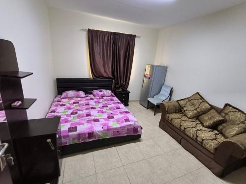 Rooms opposite mega mall in telephone shops roundabout flat no 203 Rooms opposite mega mall in telephone shops roundabout flat no 203