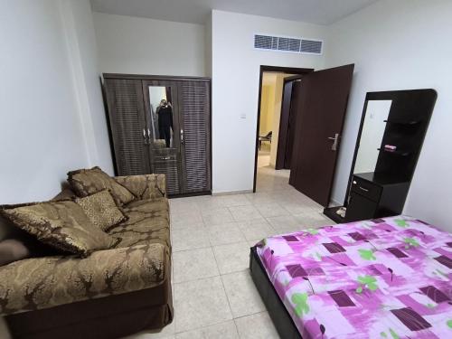 Rooms opposite mega mall in telephone shops roundabout flat no 203 Rooms opposite mega mall in telephone shops roundabout flat no 203