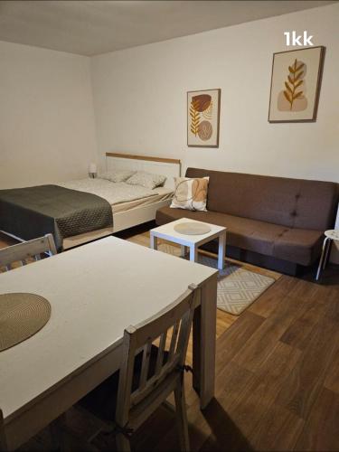 Ubytování v soukromí (Ubytovani v soukromi) in คุคส์