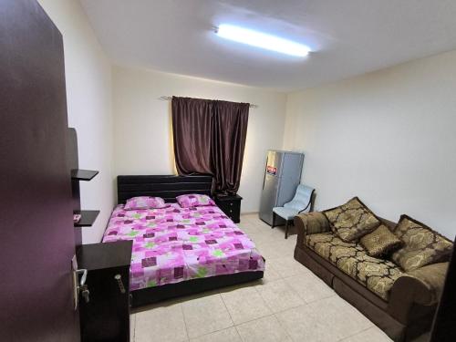 Rooms opposite mega mall in telephone shops roundabout flat no 203 Rooms opposite mega mall in telephone shops roundabout flat no 203