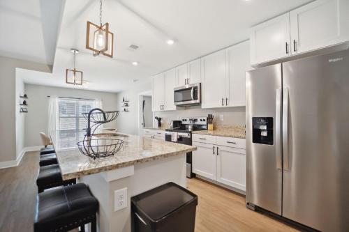 Spacious 18BR 18BA Combined Condos in Traverse City in Williamsburg, USA