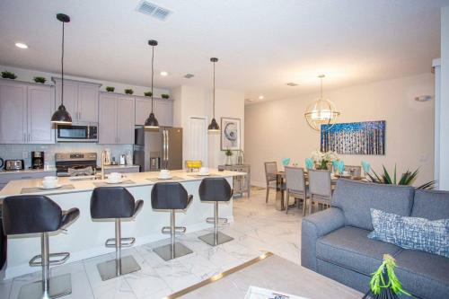 DLuxx Vacation Home 12 Miles From Disney 218 in Kissimmee, USA