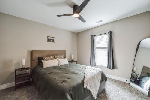 Spacious 8BR 8BA Combined Condos in Traverse City - image 11