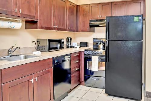 Apt with 1BR Near Universal Studios - Pool and Hot Tub in Orlando, USA