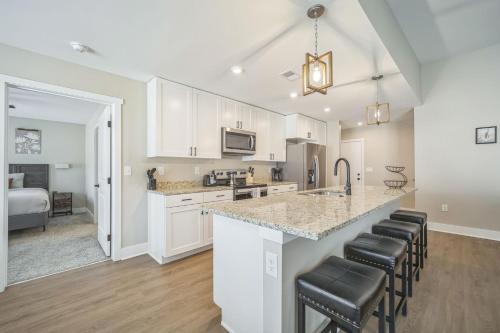 Spacious 9BR 9BA Combined Condos in Traverse City - image 11