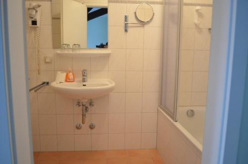Alte Post - Hotel Am Rhein-Ufer Laufenburg - 화장실