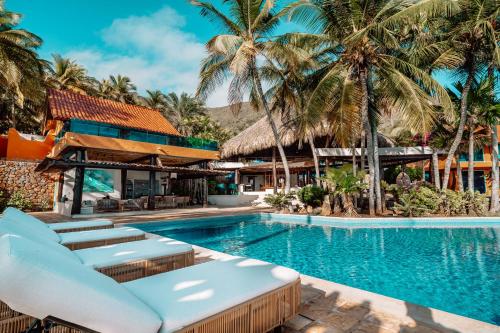 Swimming pool, Rancho Victorio in El Cardón