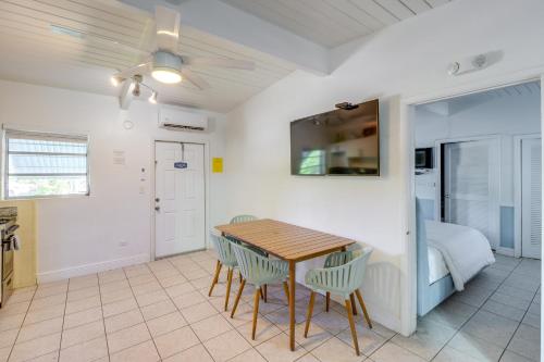 Walk to Pool and Beach Cozy Florida Keys Cottage! in Layton, USA