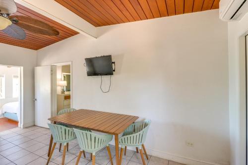 Oceanfront Cottage with Beach Access in Layton! in Layton, USA