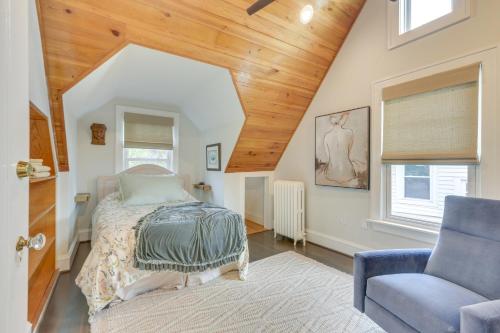 Walk to Roanoke River Greenway Mountain-View Home in Roanoke, USA