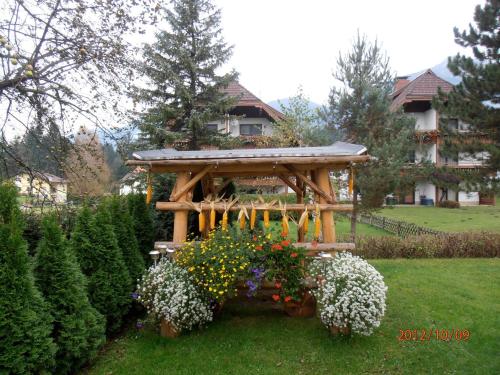 Kert, Ferienhaus Andra in Egg Bei Hermagor