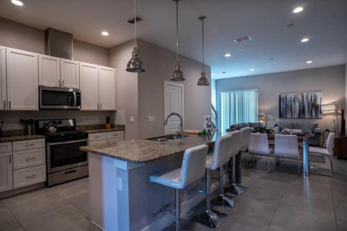 Beautiful house 5 minutes from Disney 4 suites in Orlando, USA
