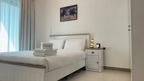 Bed, Sleek 1BR in DSO, Dubai near Dubai Silicon Oasis