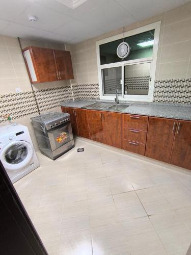 Rooms opposite mega mall in telephone shops roundabout flat no 203 Rooms opposite mega mall in telephone shops roundabout flat no 203