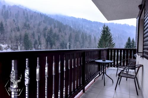 One-Bedroom Suite with Balcony