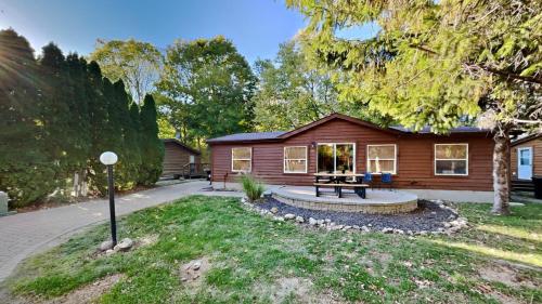 Island Club #105 in Put-in-Bay, USA