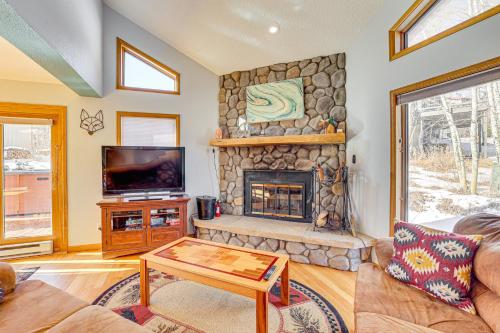 Classic Cabin with Hot Tub and Loft 10 Mi to Keystone - image 10