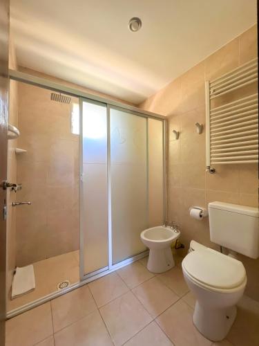 One-Bedroom Bungalow image 10