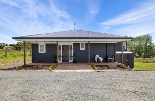 Kaiwaka Home in rural location - 15min from beach! in Kaiwaka