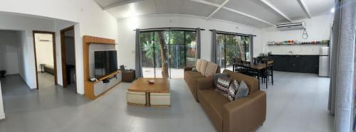 ห้องครัว, Un lugar soñado para la familia (Un lugar sonado para la familia) in ซาน แบร์นาร์ดิโน