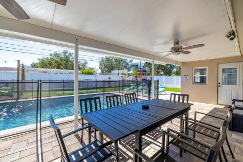 2 Miles to Beach Firepit Pool PuttPutt Cornhole