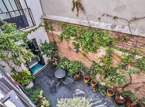 Art Oasis in the Heart of Roma