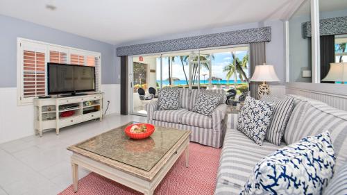 Aqua Bay Club Luxury Condos