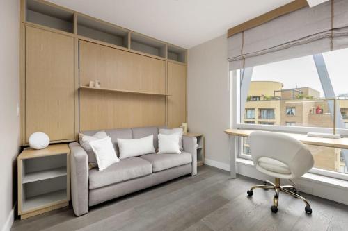 Amazing 3BR Condo Right in the Heart of Yaletown in Vancouver, Canada