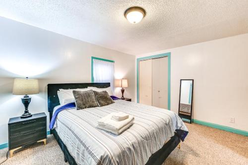 1 Mi to Stadium Home with Porch in Greenville! in Wilson Acres