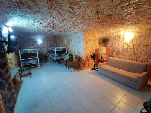 Radeka Downunder Underground Motel Room Type - Two-Bedroom Family Suite