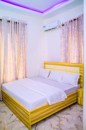 Three-Bedroom Apartment image 6