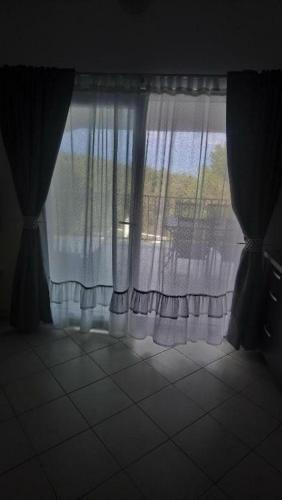 Apartments with a parking space Mudri Dolac, Hvar - 23584, Vrbanj (photo 3)
