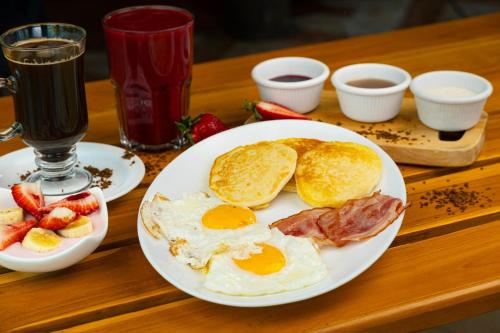 อาหารและเครื่องดื่ม, NAPOLES - Luxury Home in กายัมเบ