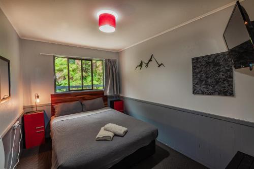 Ivorytowers Accommodation Room Type - Queen Room