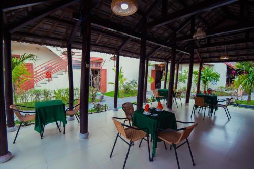 Restaurant, Herbal Tea Homestay in Cam Thanh