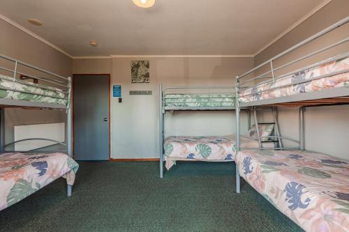 Ivorytowers Accommodation Room Type - Bed in 6-Bed Dormitory Room